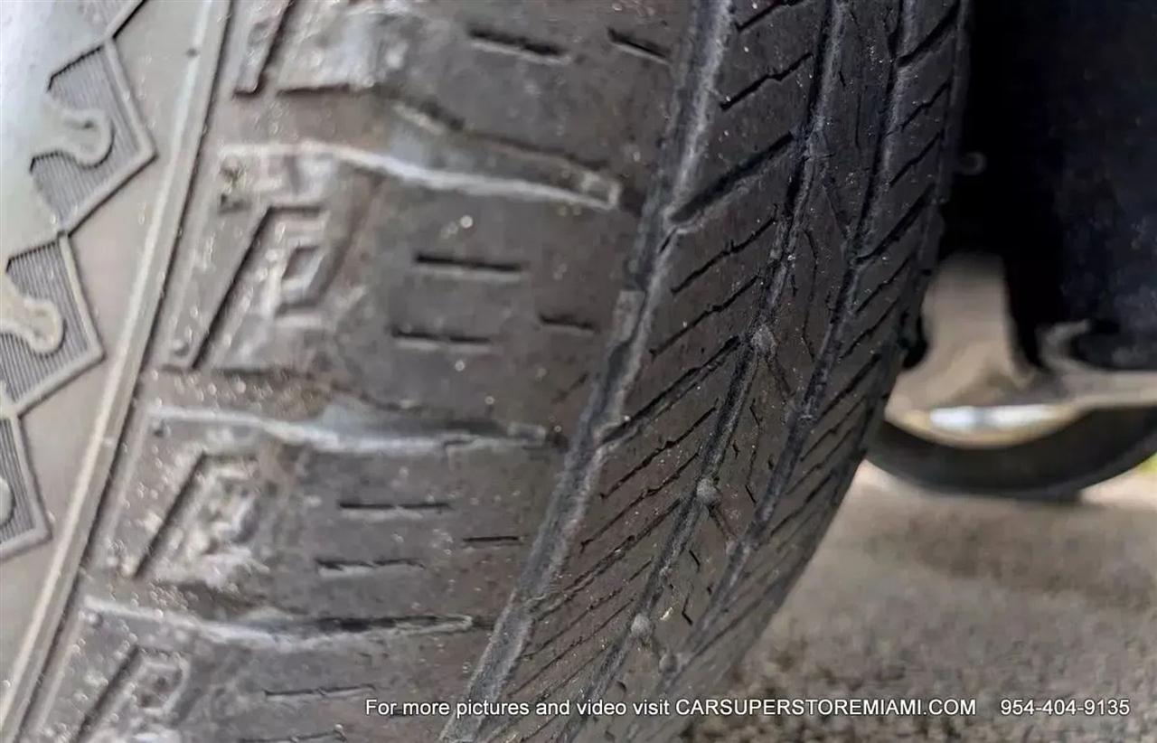 Volkswagen Touareg  2011