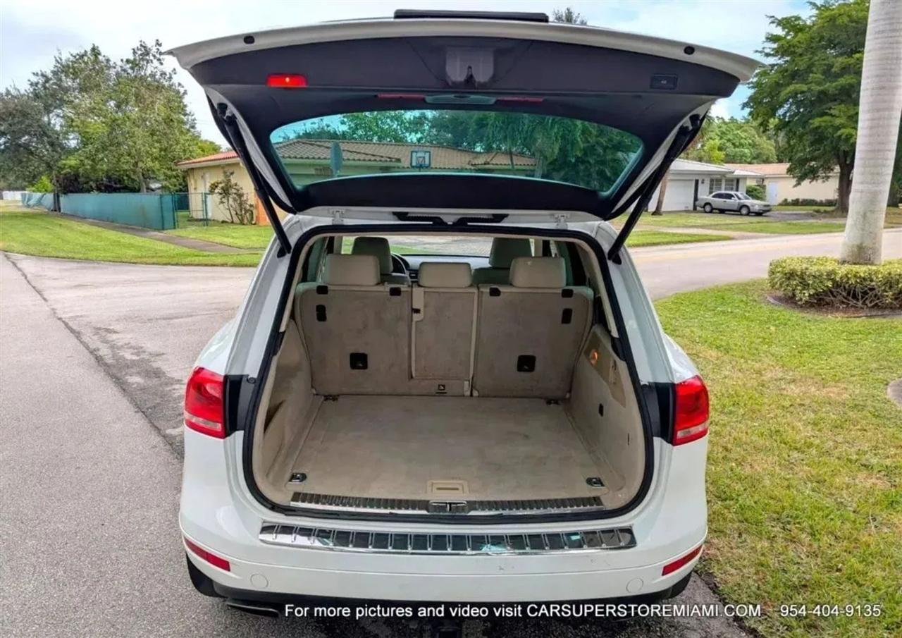 Volkswagen Touareg  2011