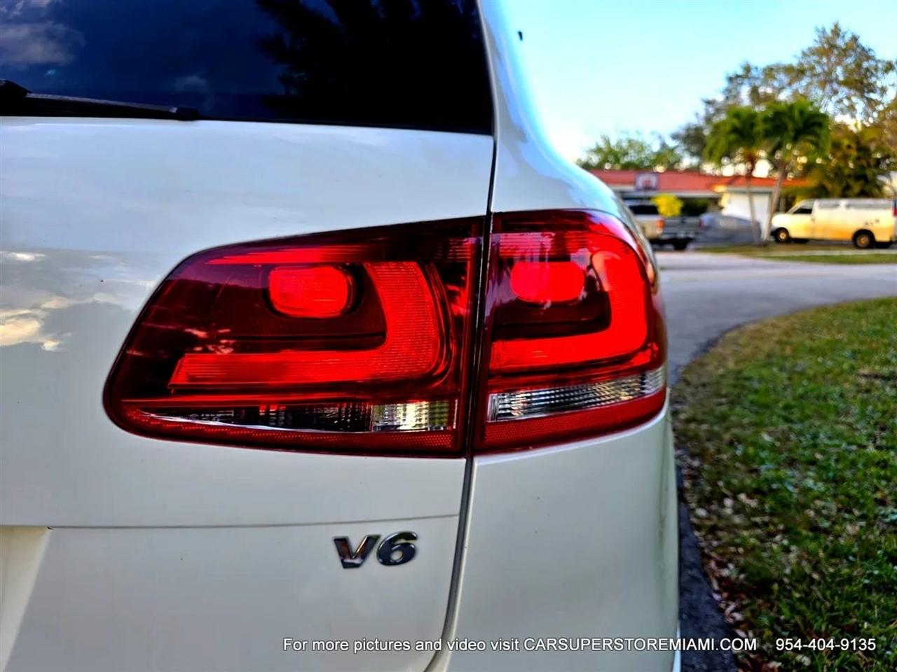 Volkswagen Touareg  2011