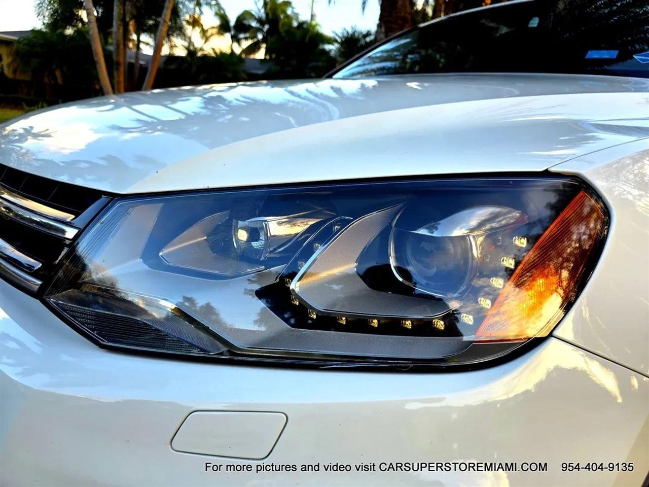 Volkswagen Touareg  2011