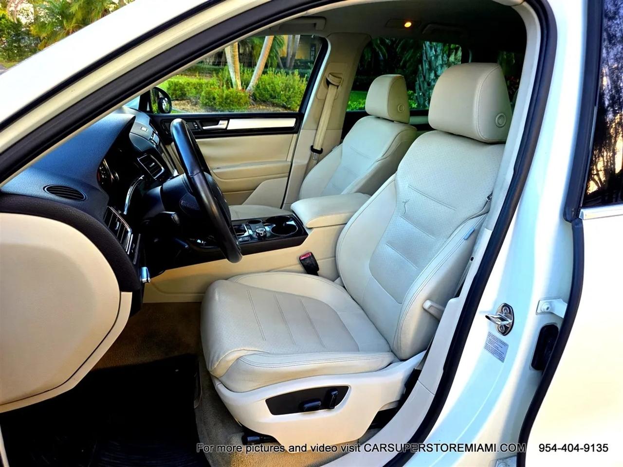 Volkswagen Touareg  2011