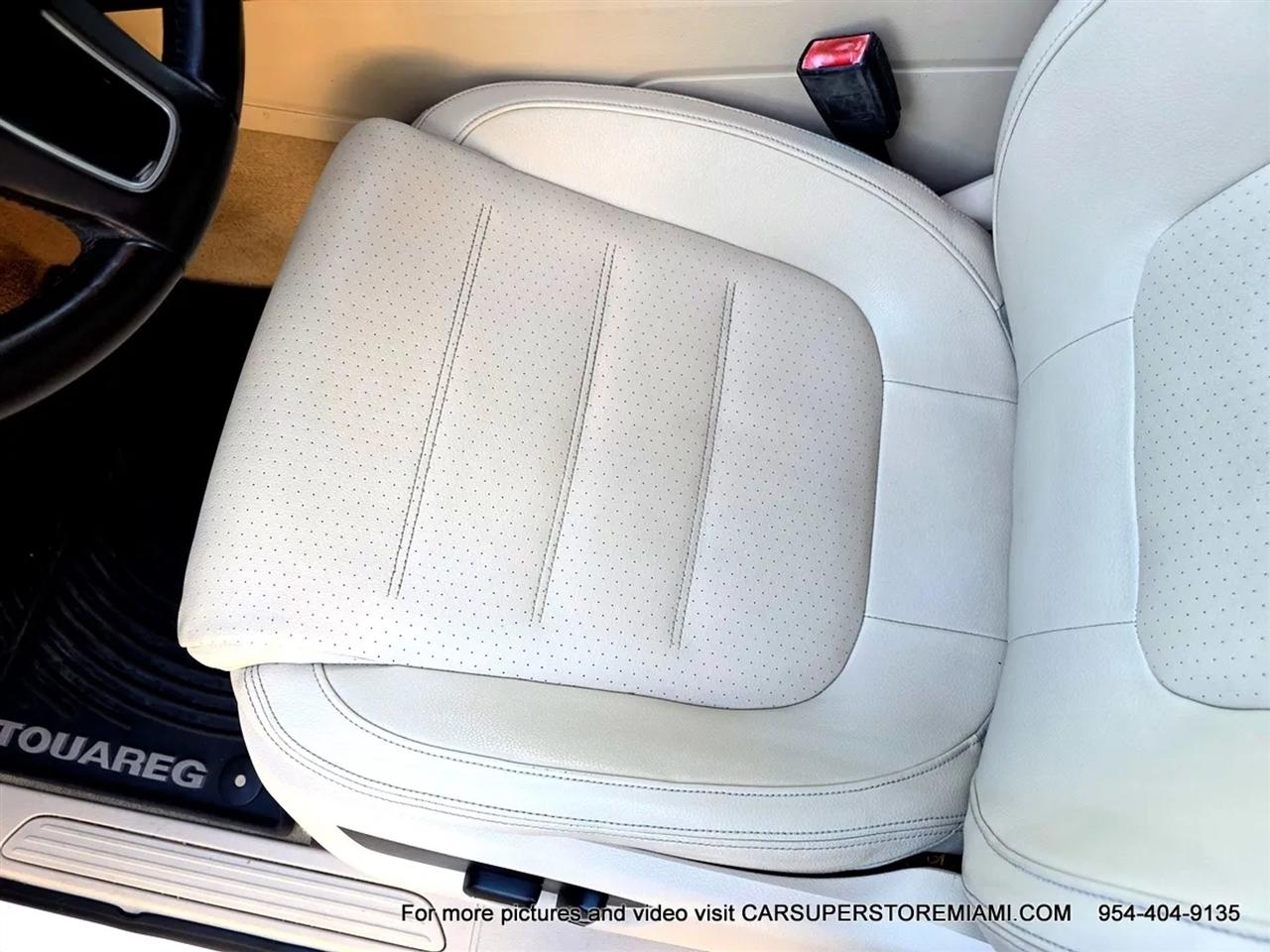 Volkswagen Touareg  2011