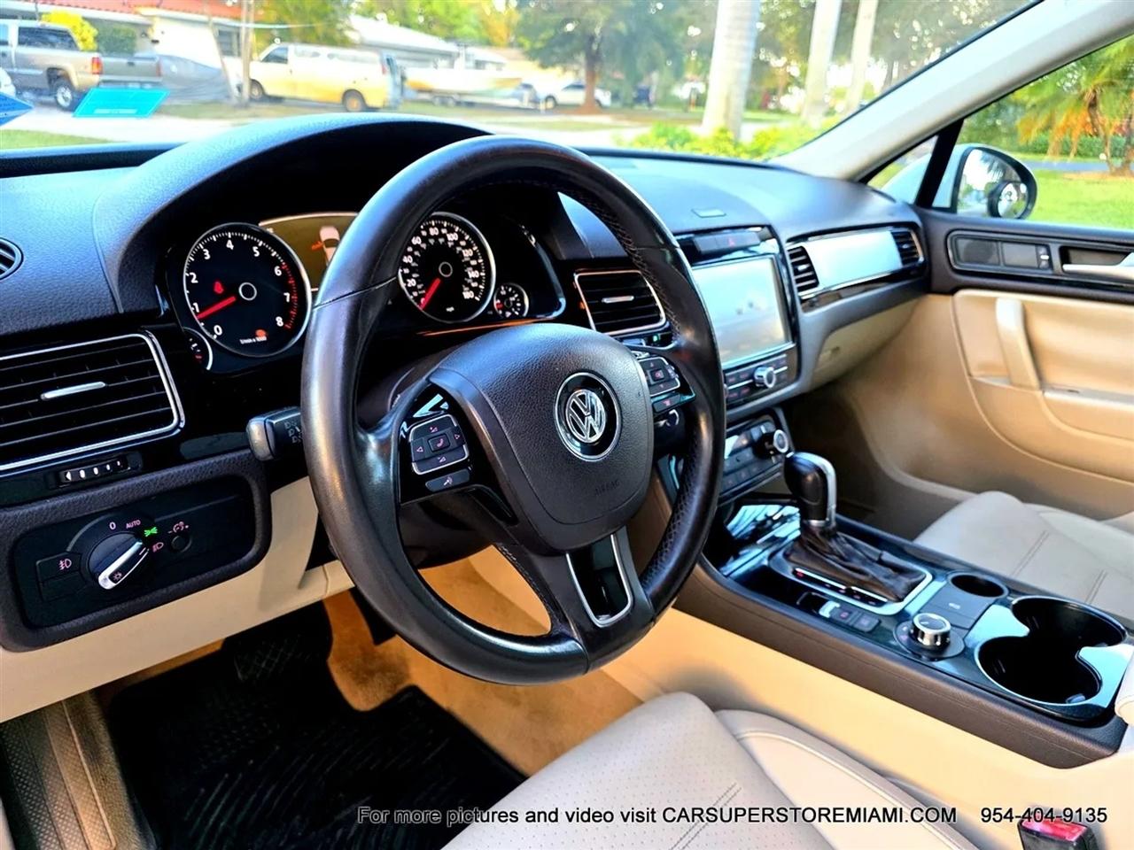 Volkswagen Touareg  2011