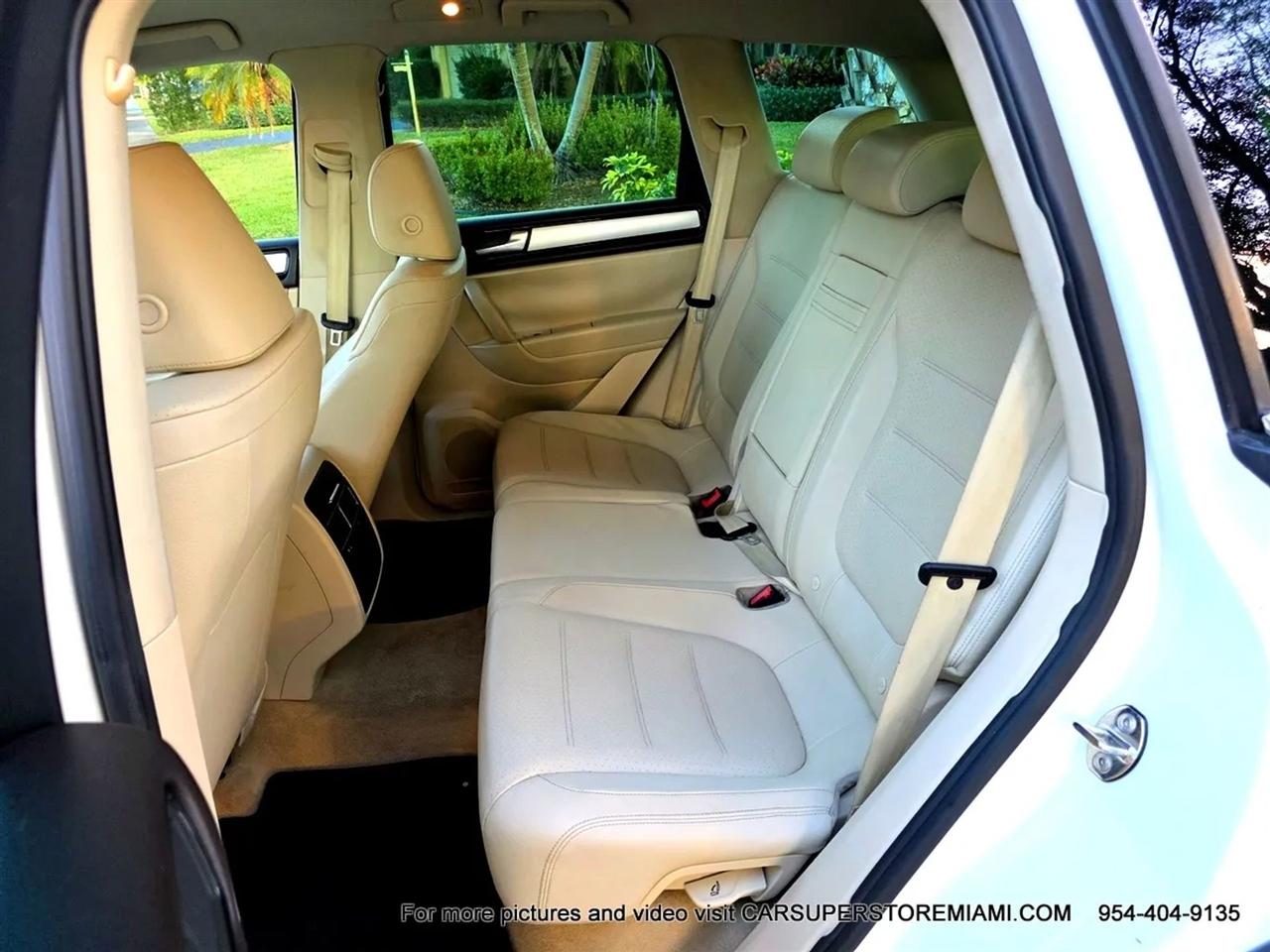 Volkswagen Touareg  2011