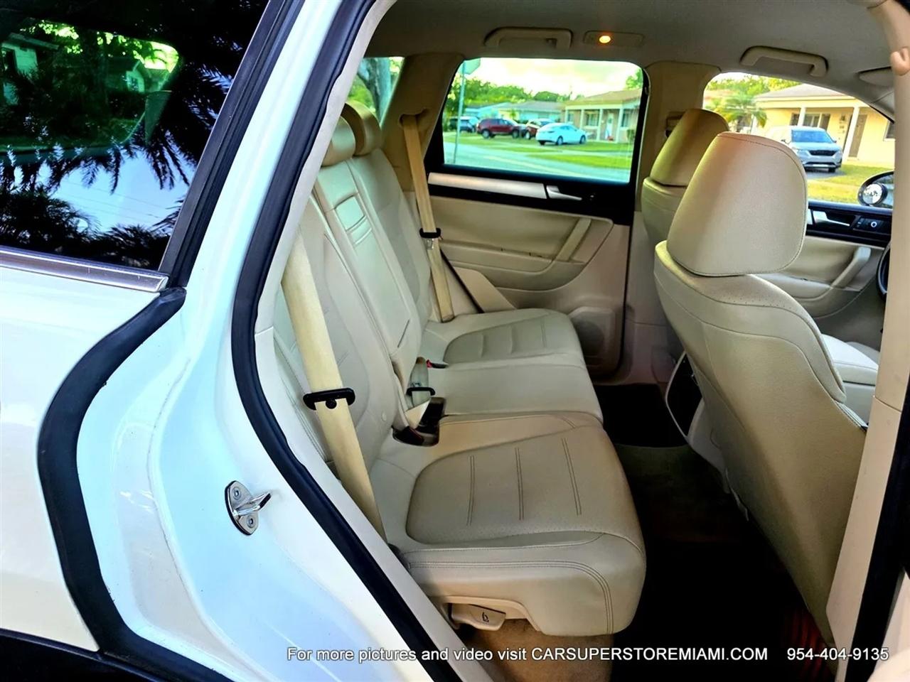 Volkswagen Touareg  2011