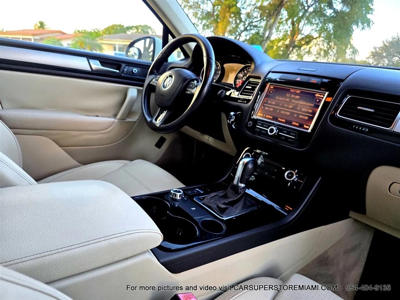 Volkswagen Touareg  2011