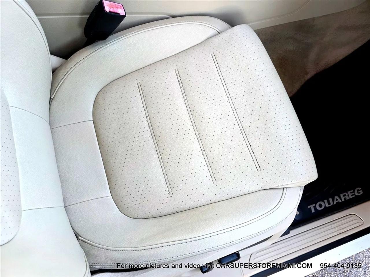 Volkswagen Touareg  2011