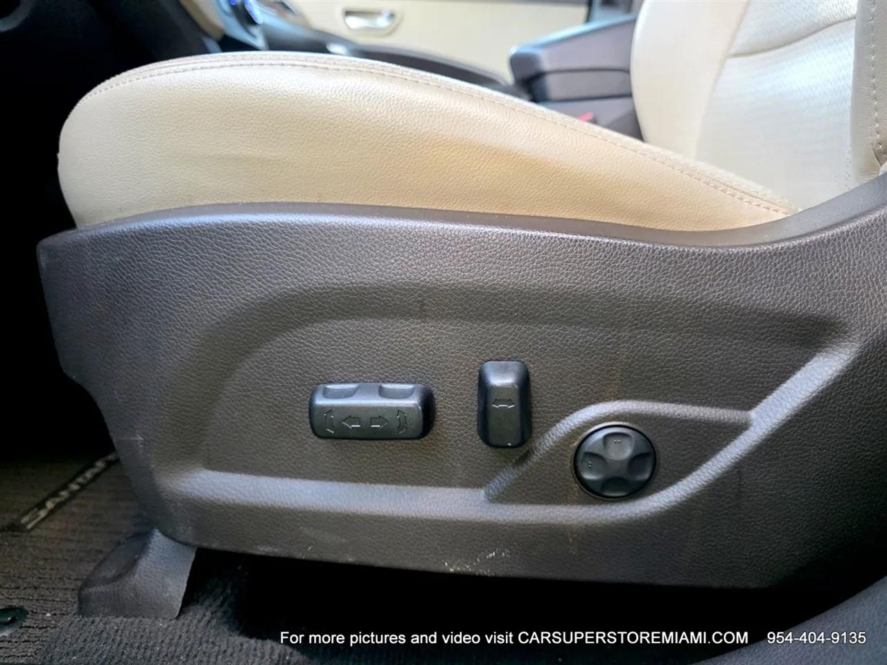 Hyundai Santa Fe  2013