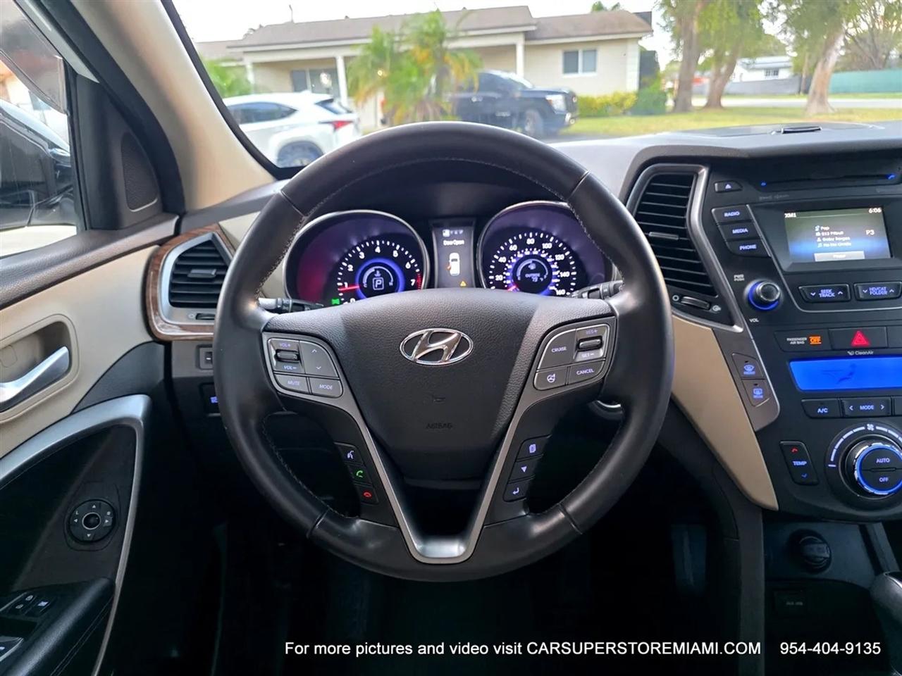 Hyundai Santa Fe  2013