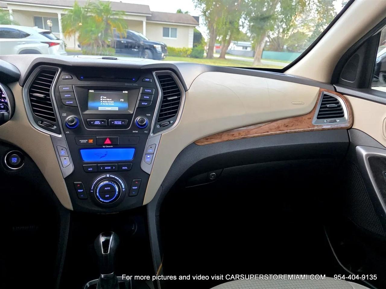 Hyundai Santa Fe  2013