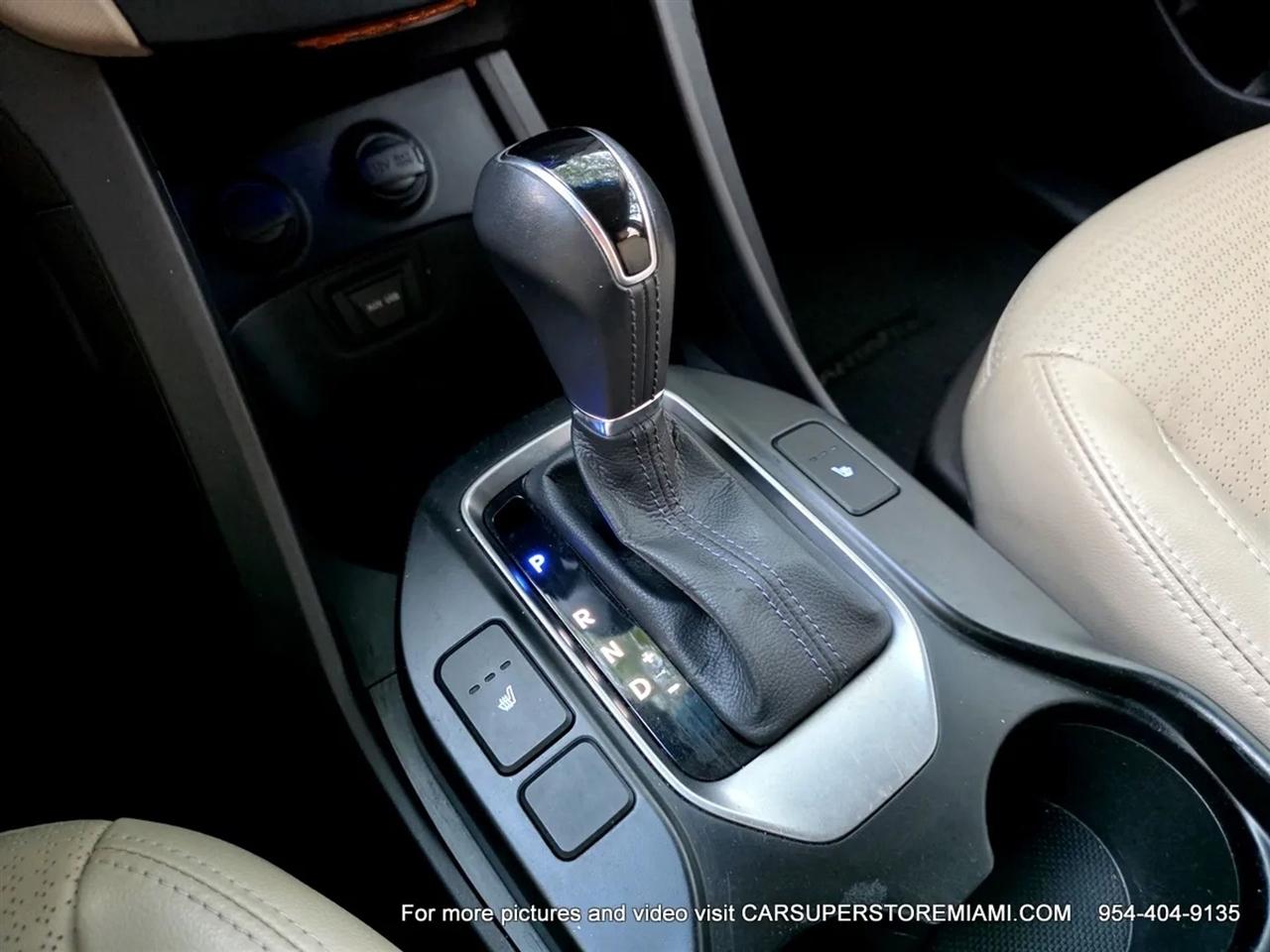 Hyundai Santa Fe  2013