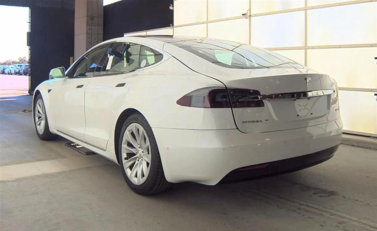 Tesla Model S  2019