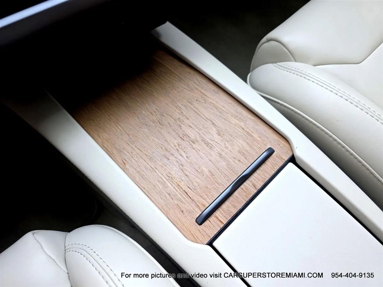Tesla Model S  2019