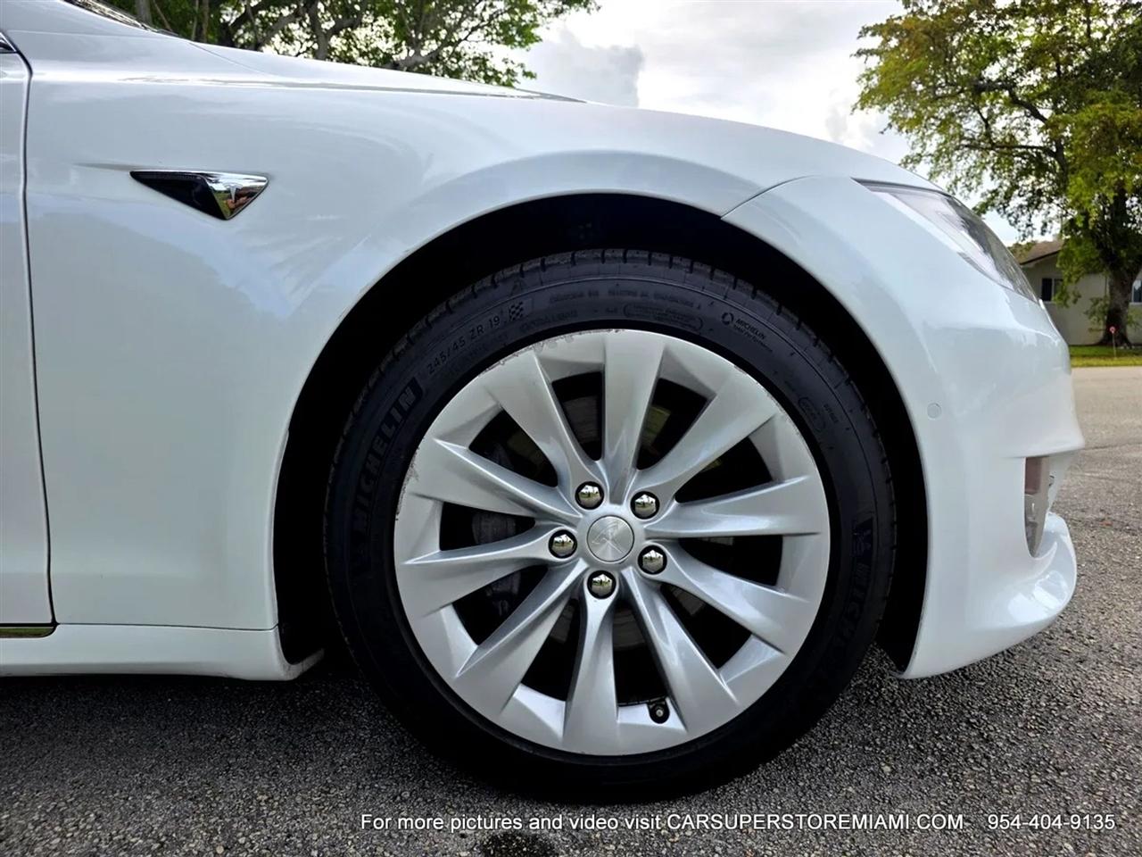 Tesla Model S  2019