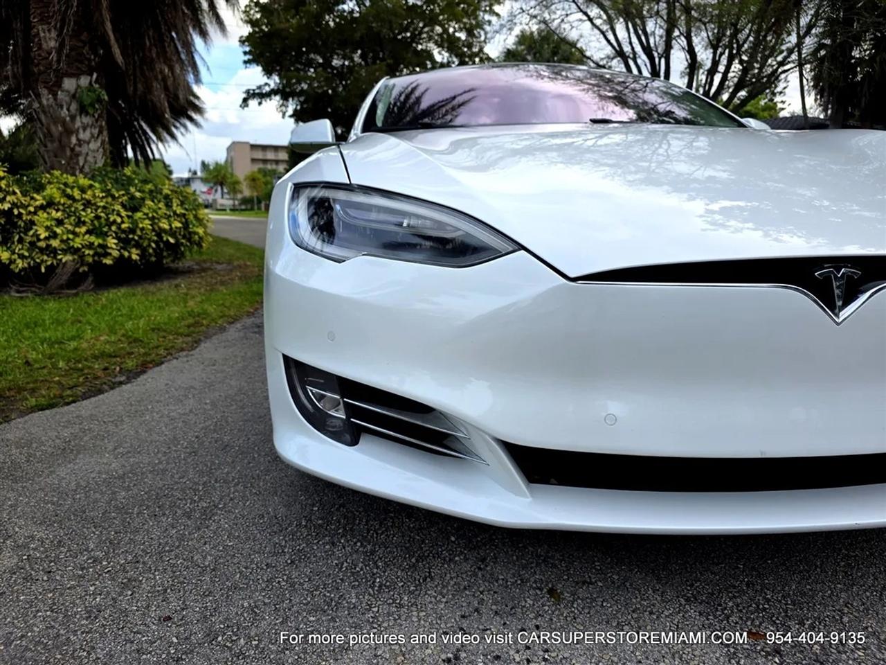 Tesla Model S  2019