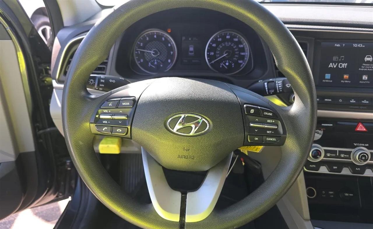 Hyundai Elantra  2020
