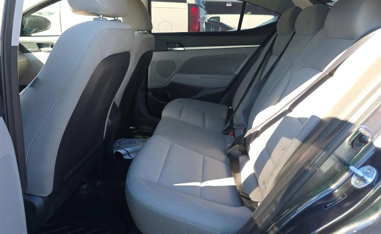 Hyundai Elantra  2020