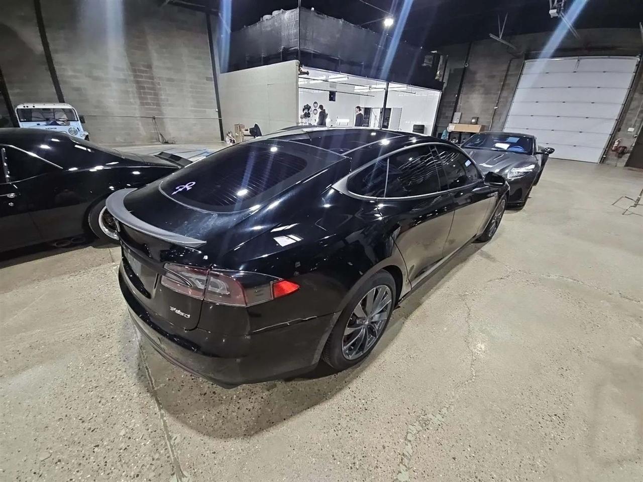 Tesla Model S  2014