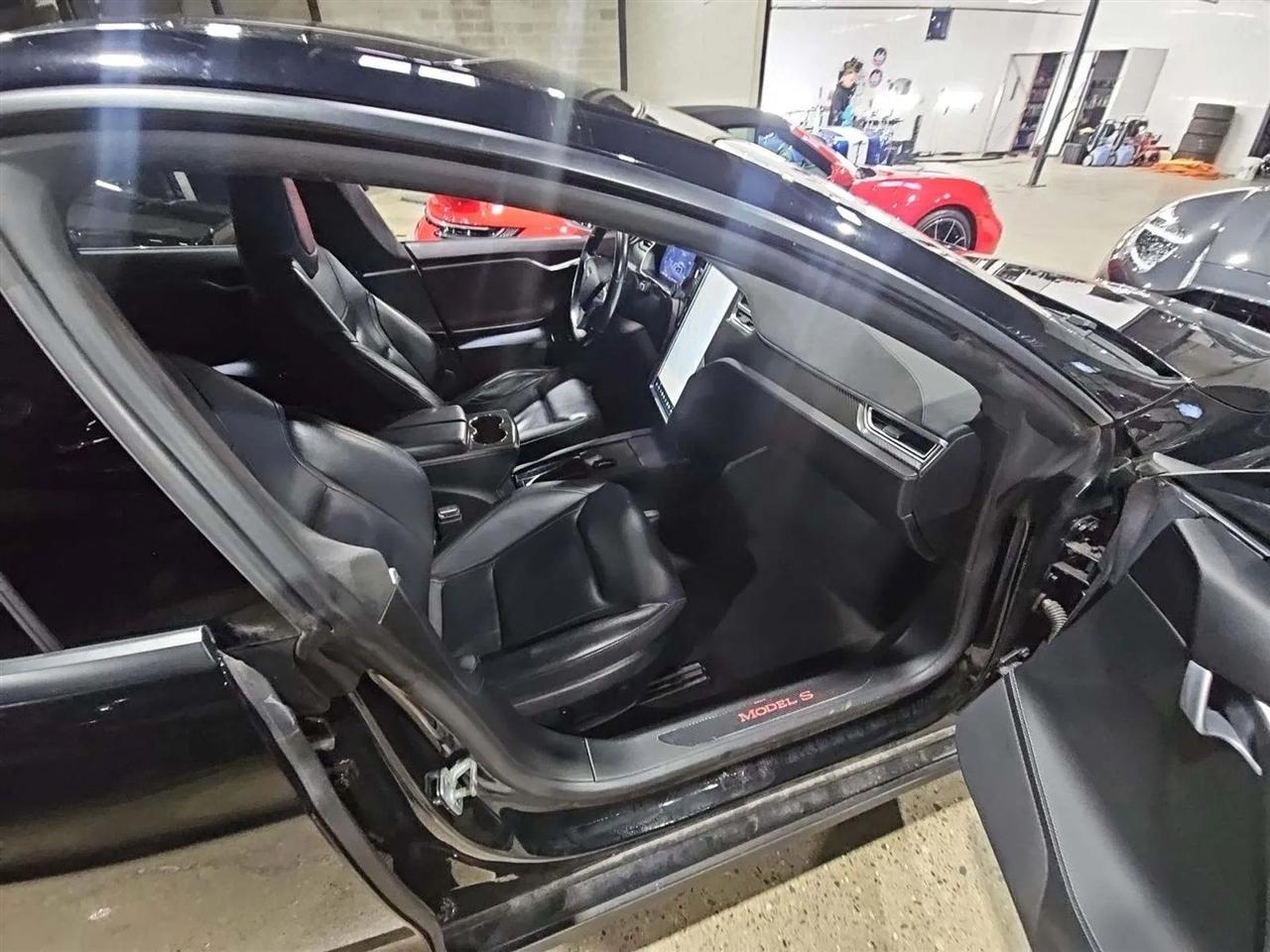 Tesla Model S  2014