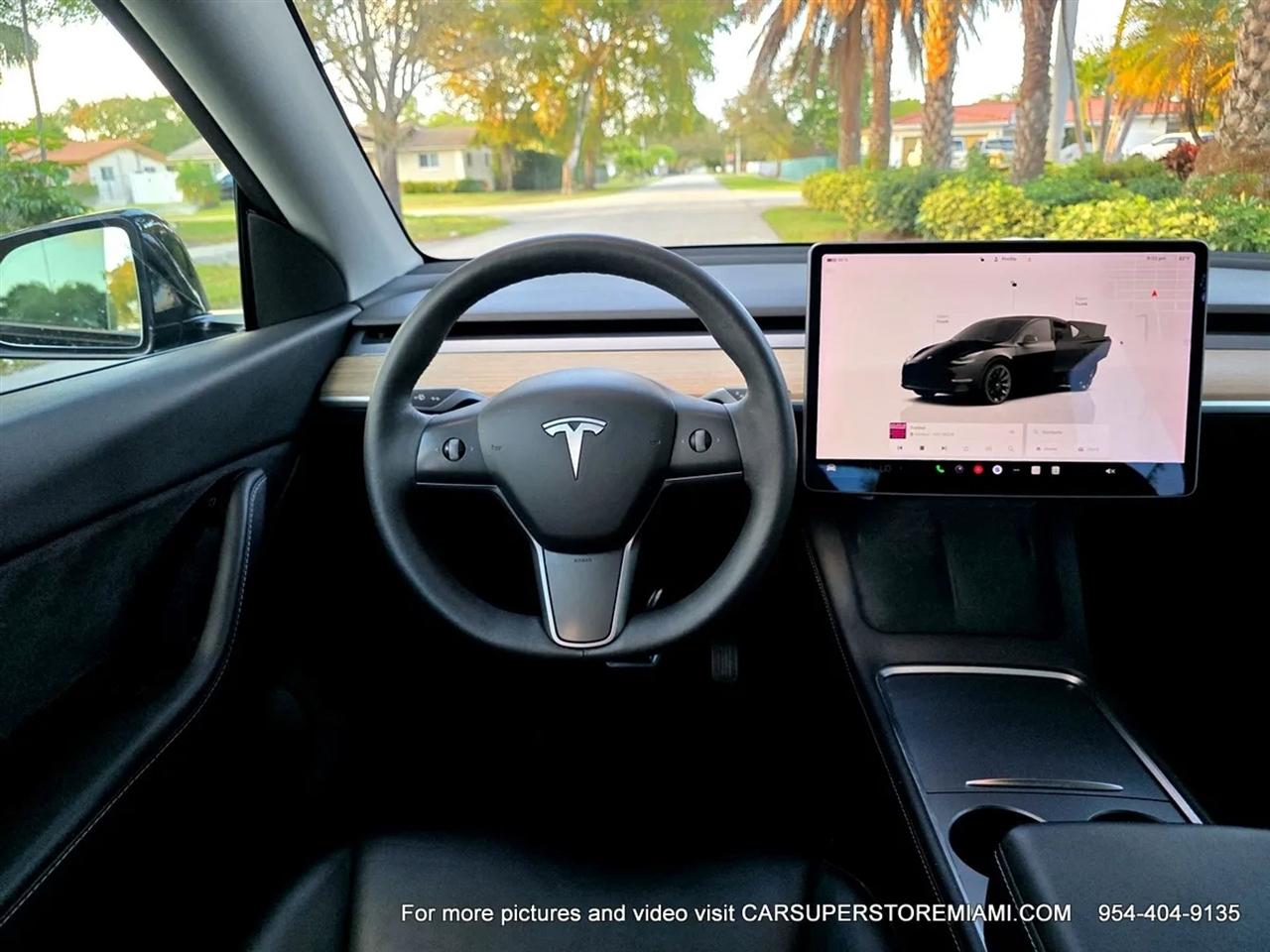 Tesla Model Y  2022