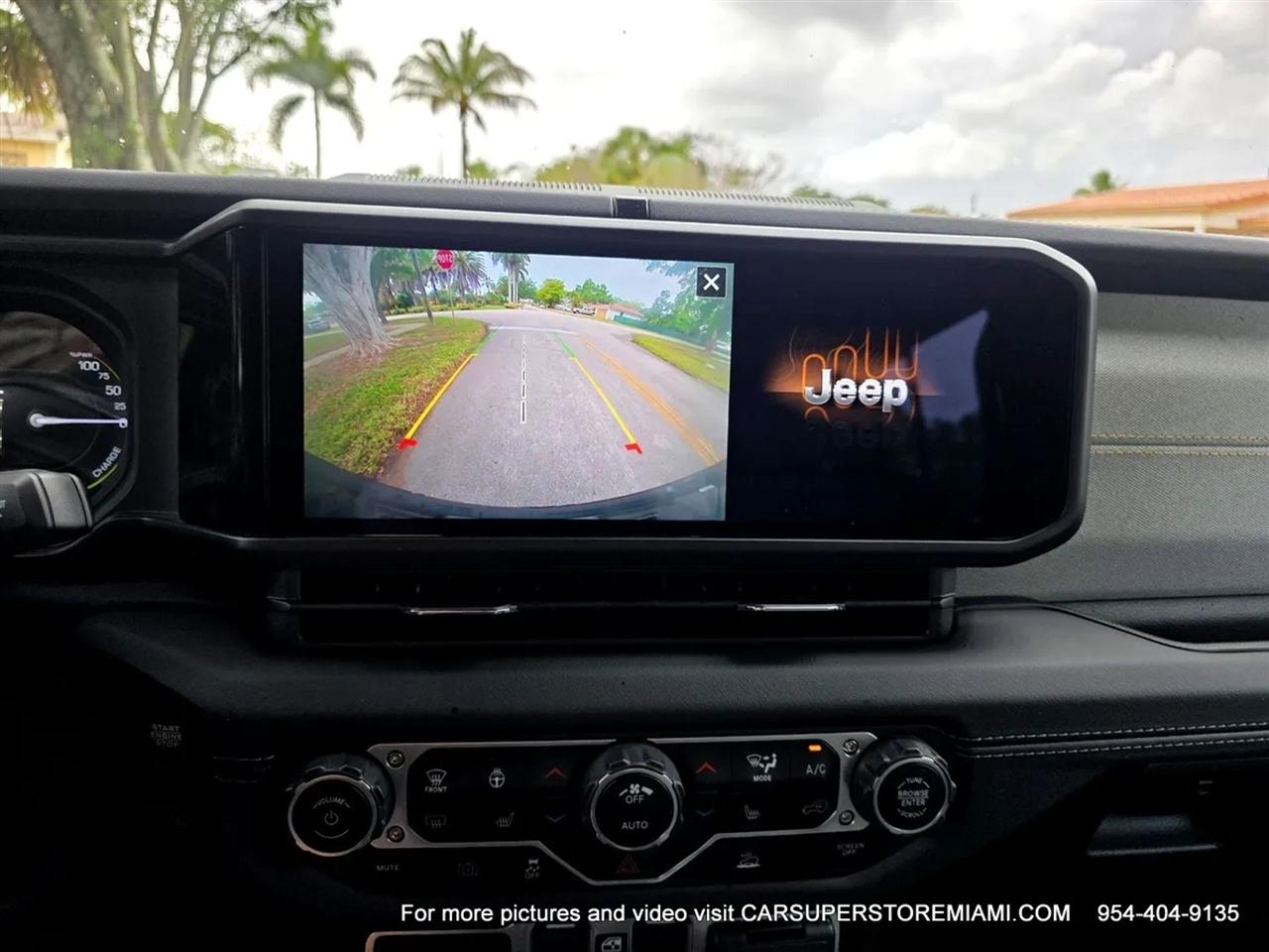 Jeep Wrangler 4xe  2025