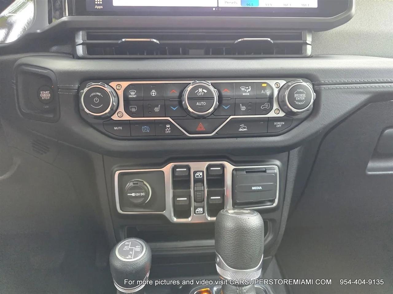 Jeep Wrangler 4xe  2025