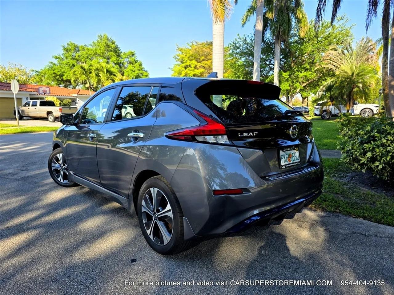 Nissan Leaf  2022