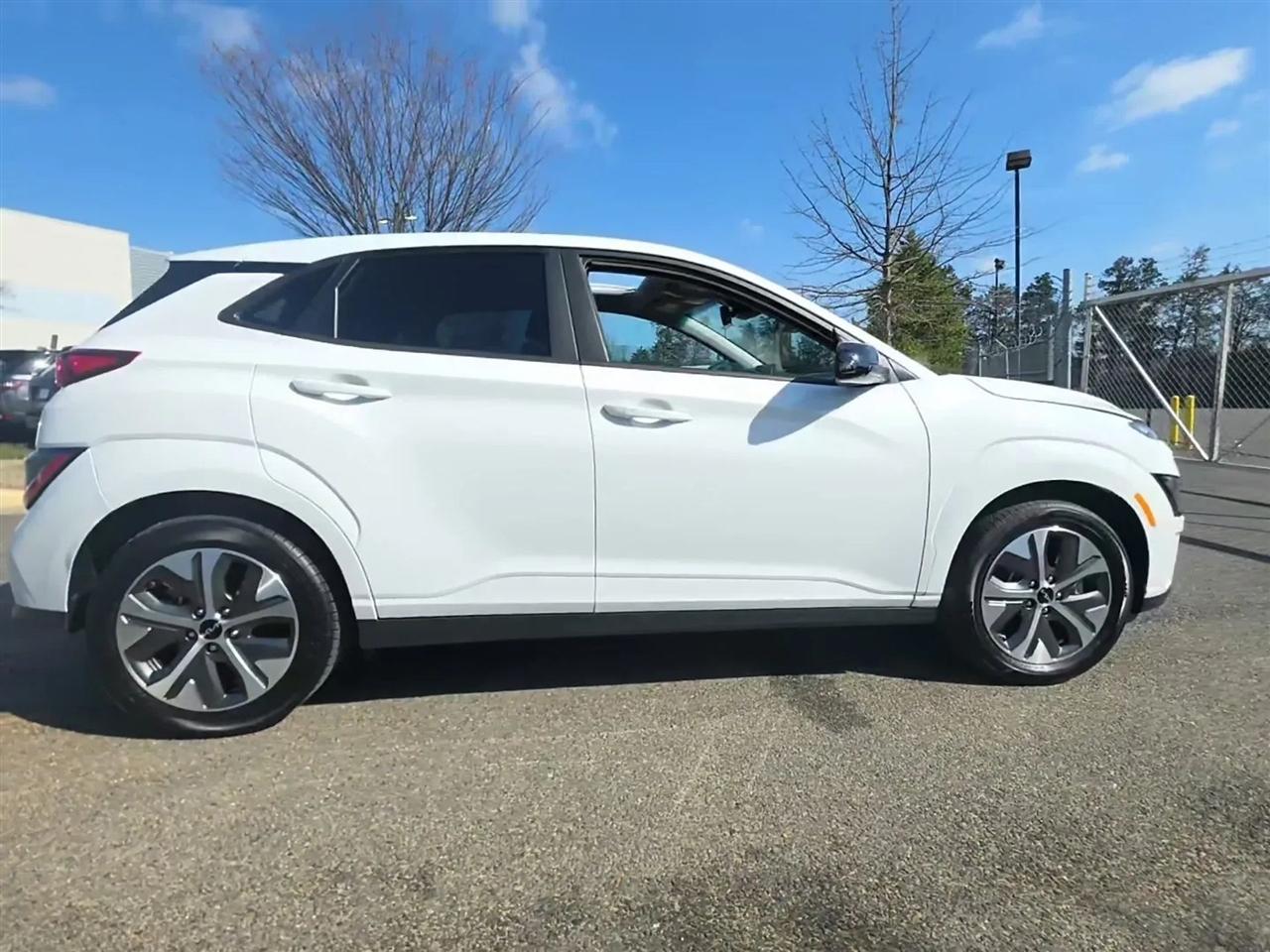 Hyundai Kona EV  2023