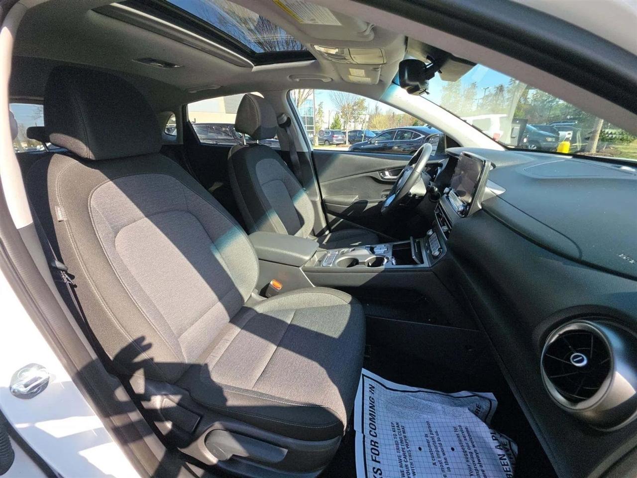 Hyundai Kona EV  2023