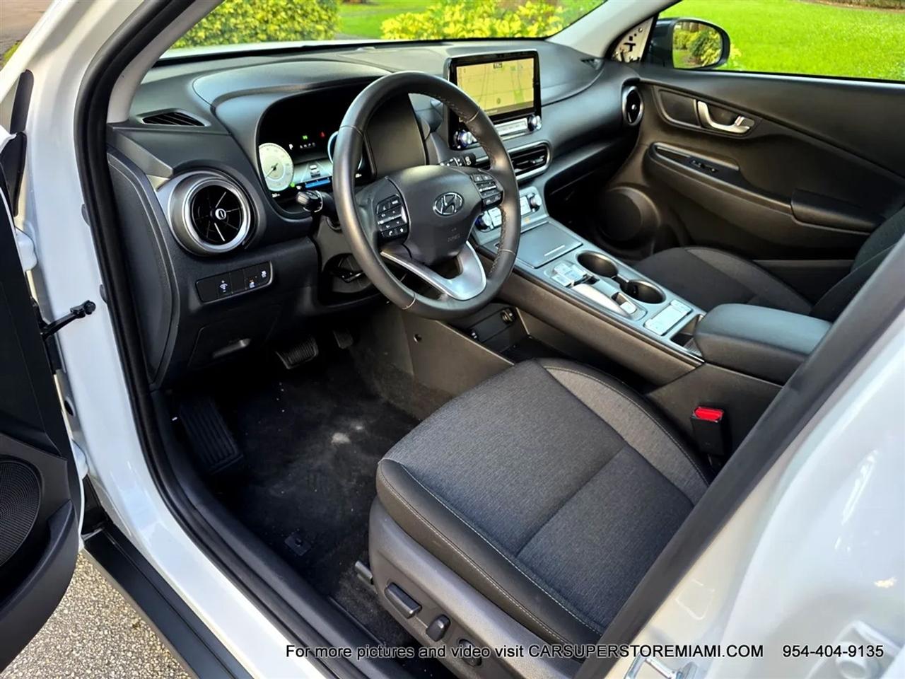 Hyundai Kona EV  2023