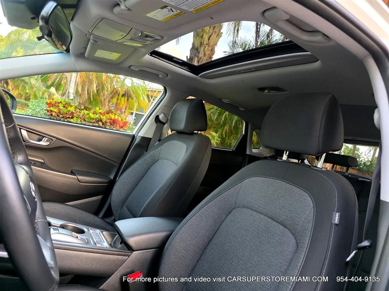 Hyundai Kona EV  2023