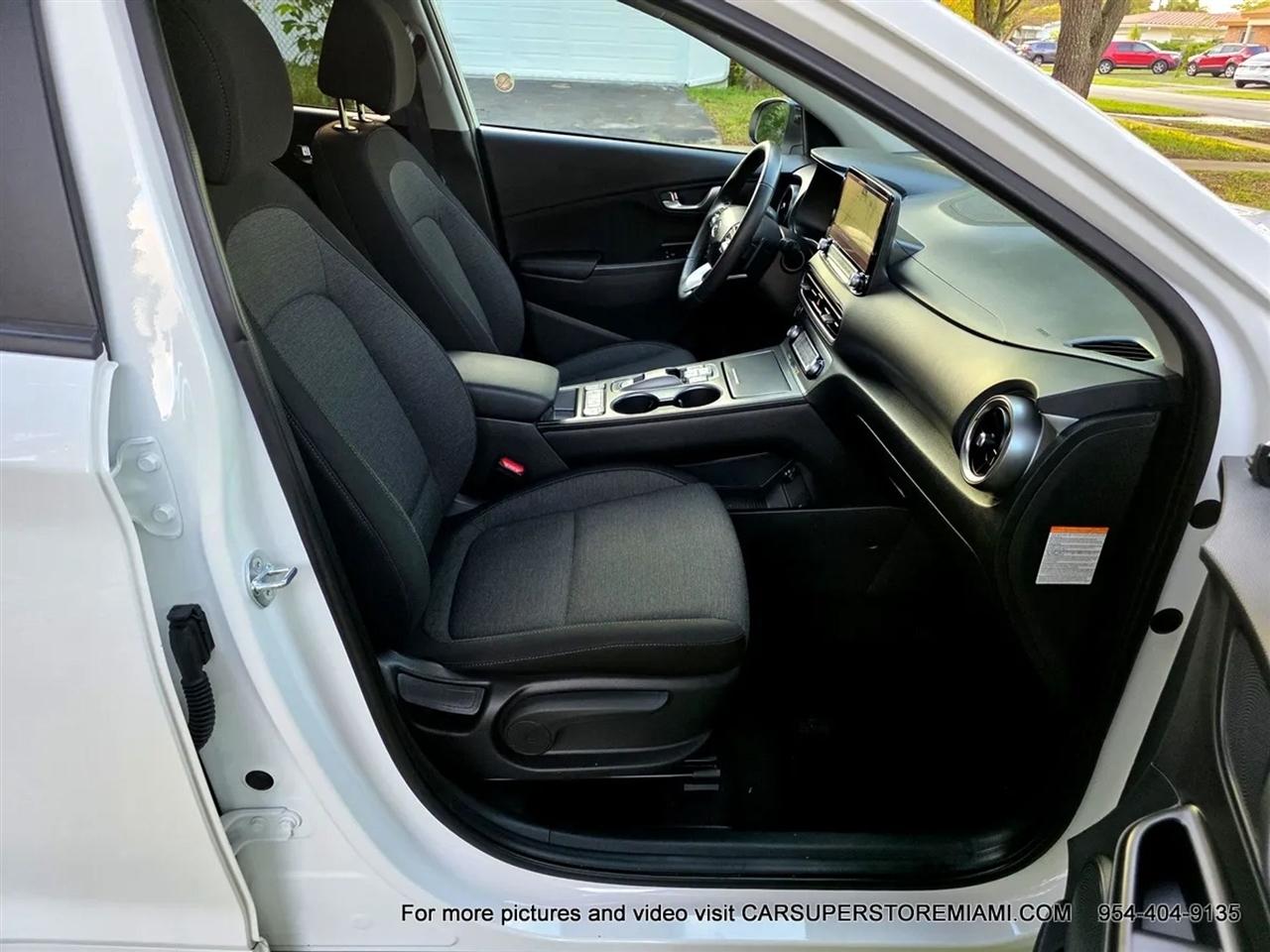 Hyundai Kona EV  2023