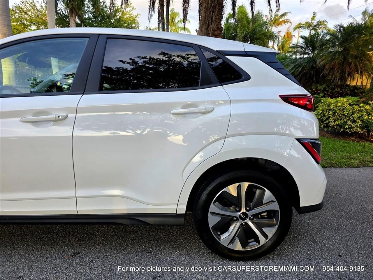 Hyundai Kona EV  2023
