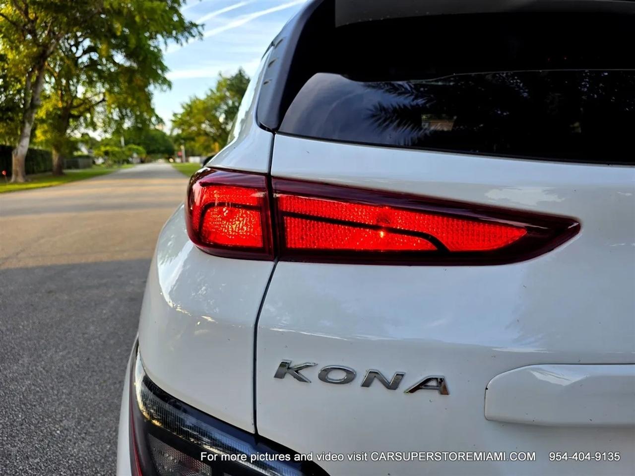 Hyundai Kona EV  2023