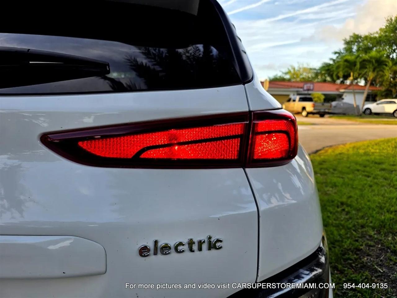 Hyundai Kona EV  2023