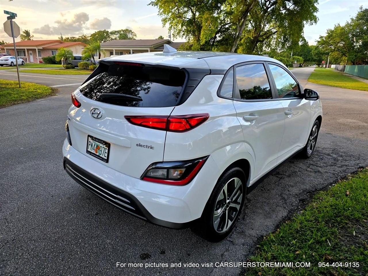 Hyundai Kona EV  2023