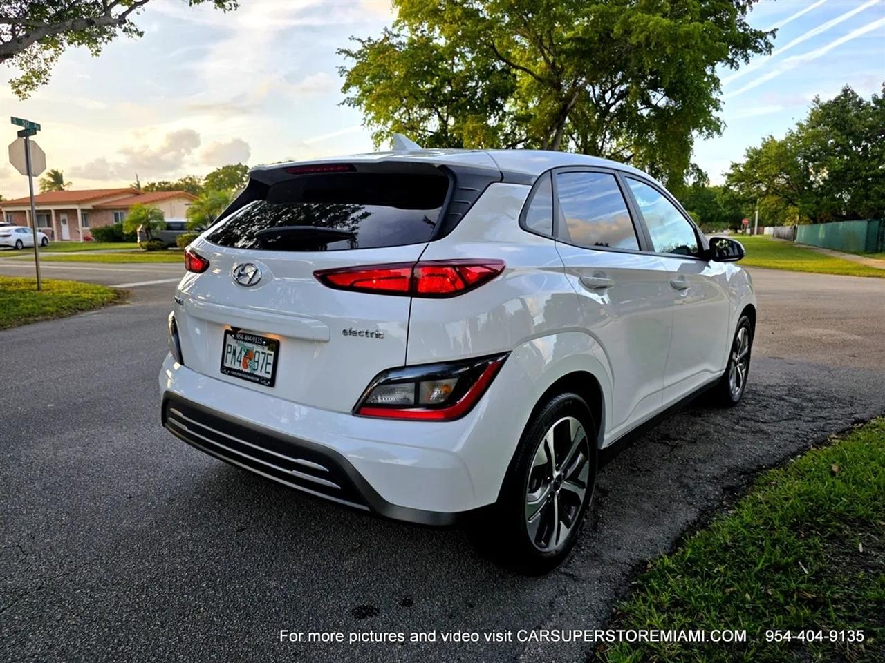 Hyundai Kona EV  2023