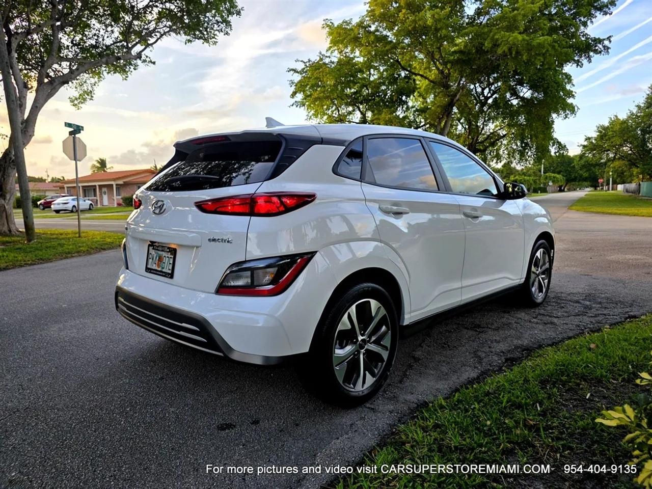 Hyundai Kona EV  2023