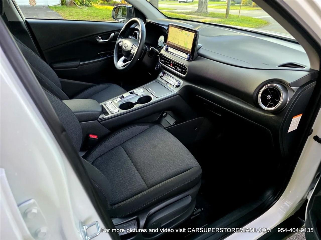 Hyundai Kona EV  2023