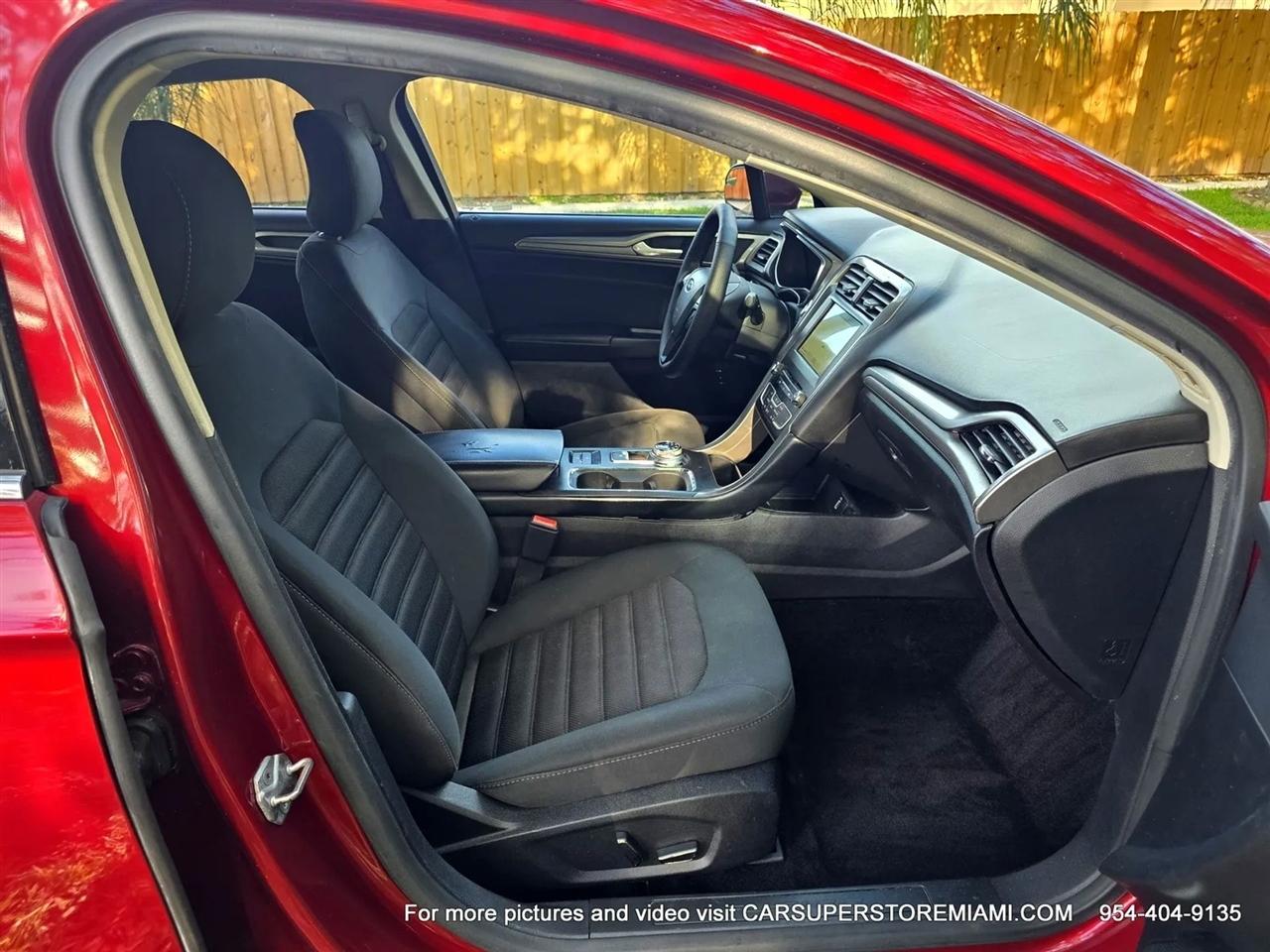 Ford Fusion Hybrid  2017