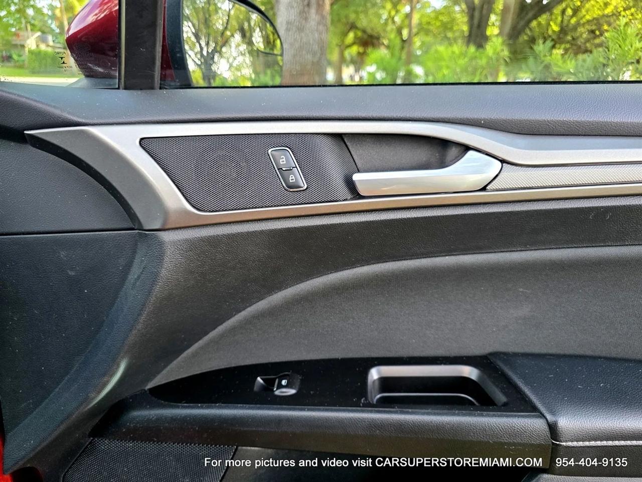 Ford Fusion Hybrid  2017