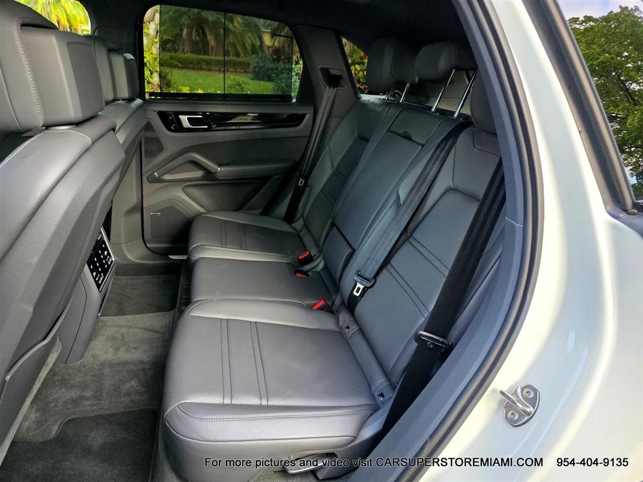 Porsche Cayenne  2019