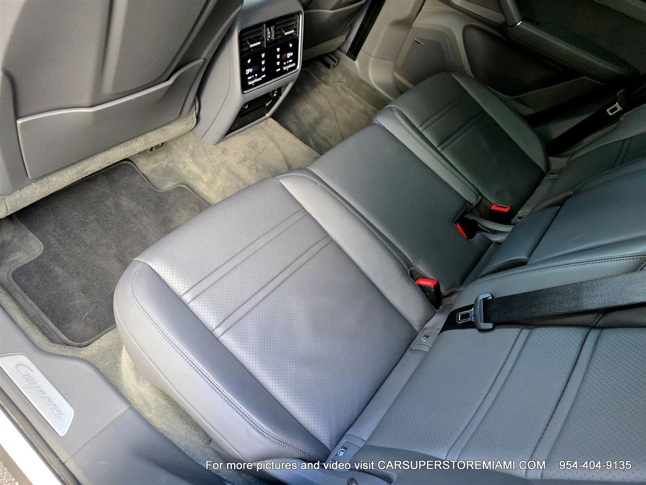 Porsche Cayenne  2019