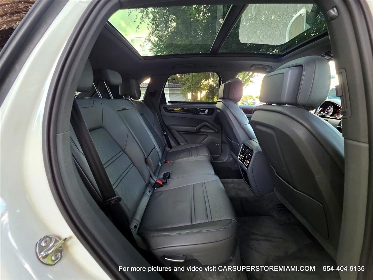 Porsche Cayenne  2019