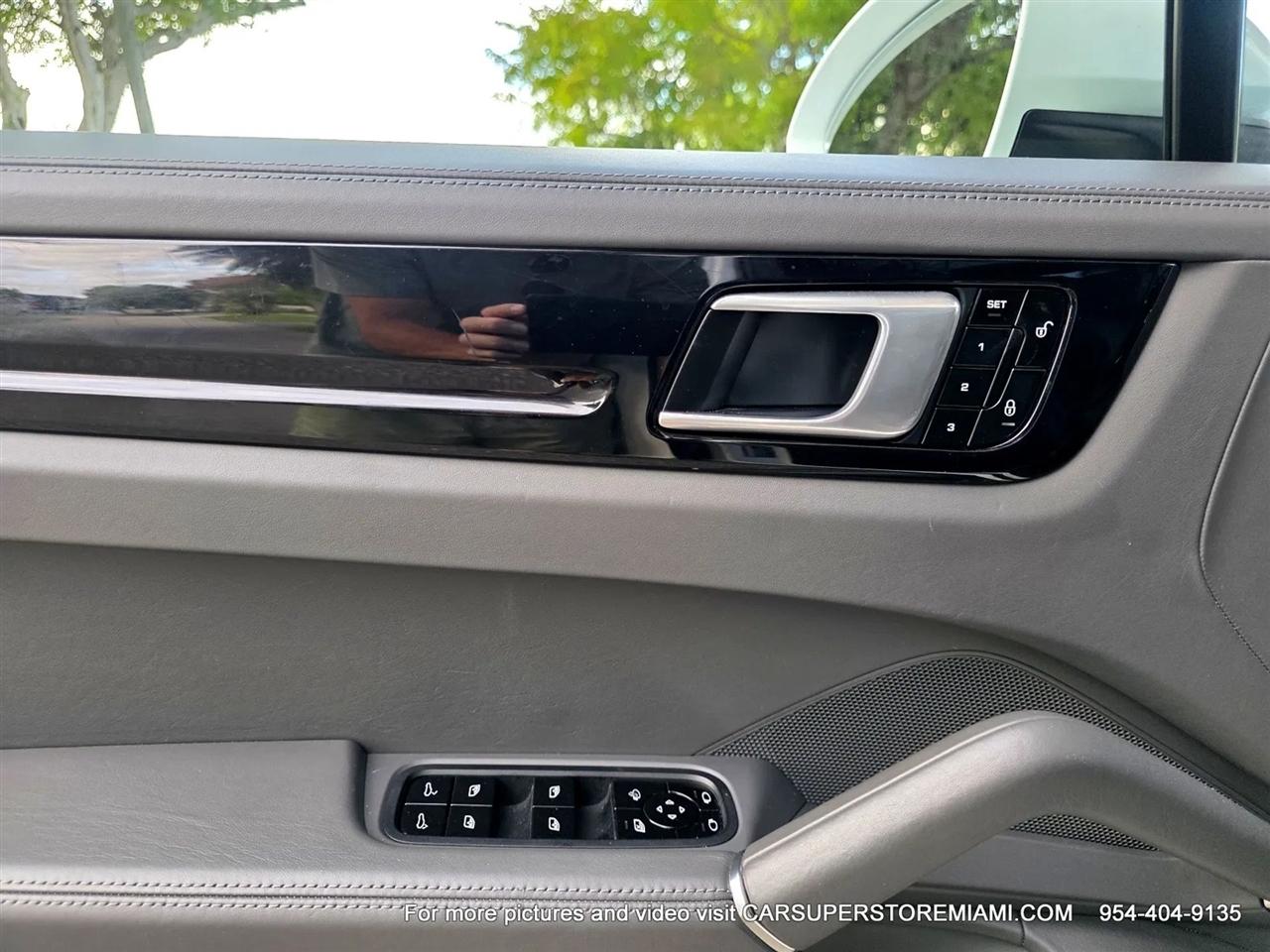 Porsche Cayenne  2019