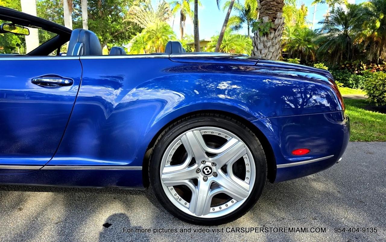 Bentley Continental GTC  2008