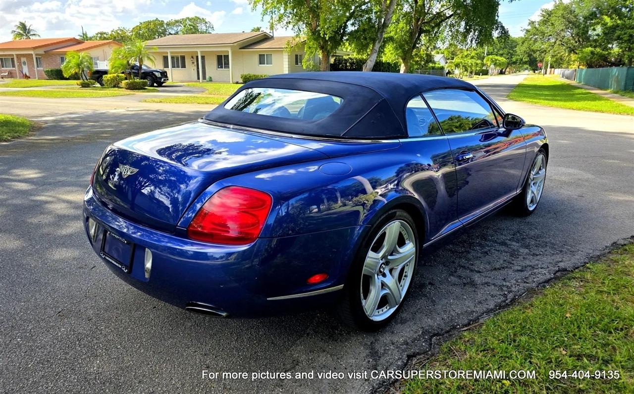 Bentley Continental GTC  2008
