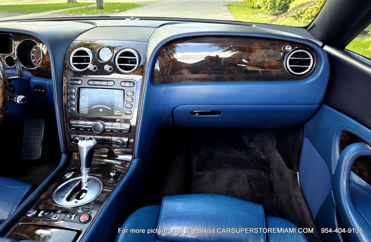 Bentley Continental GTC  2008