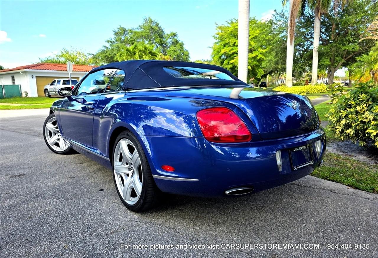 Bentley Continental GTC  2008
