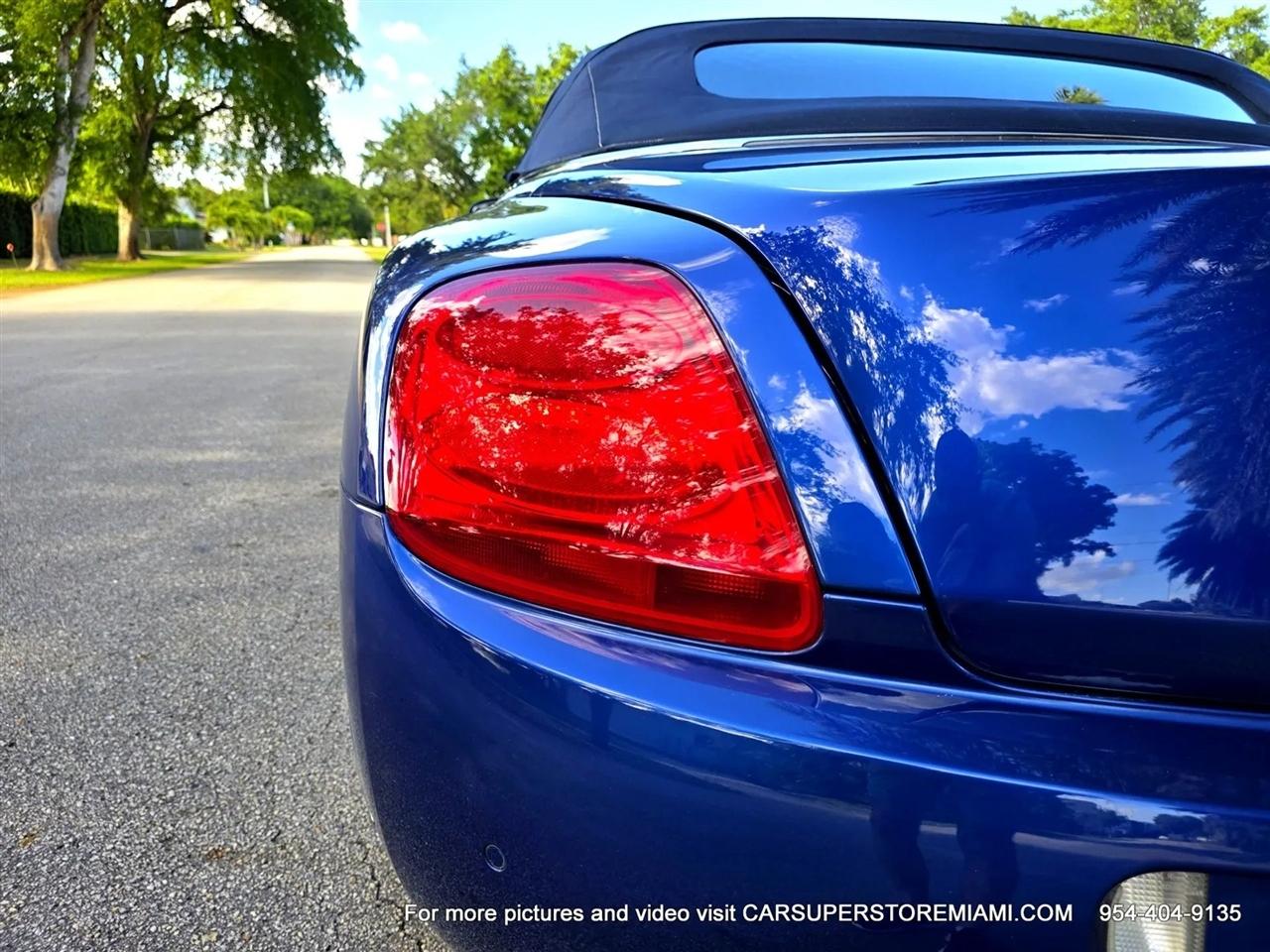 Bentley Continental GTC  2008